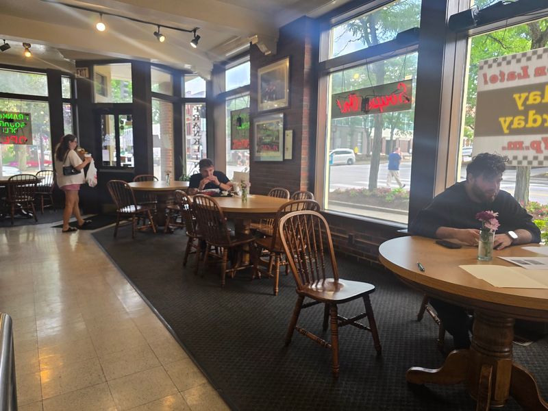 Franklin Square Deli, Kent
