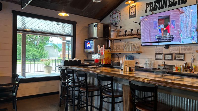 FredNecks Pizza, Bainbridge FredNecks Pizza, Bainbridge