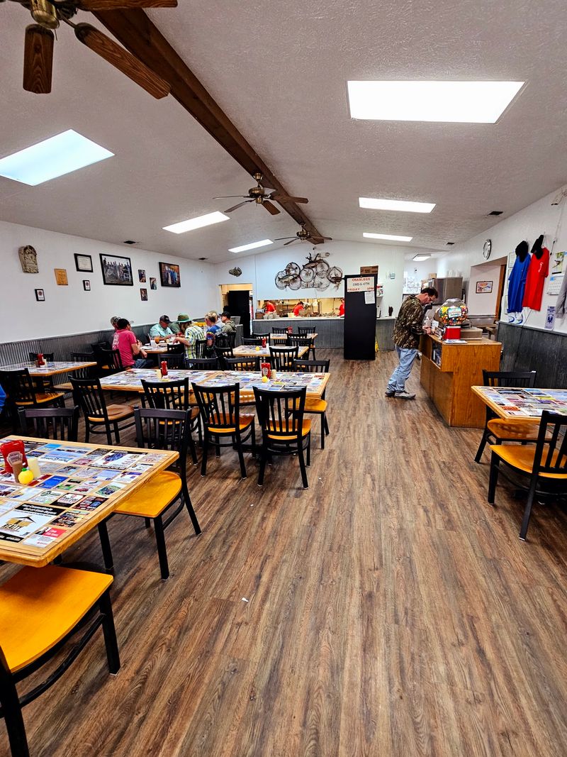 Fred's Fish House, Mammoth Spring