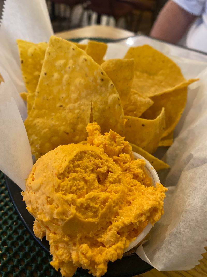 Free Chips With a Famous Dip