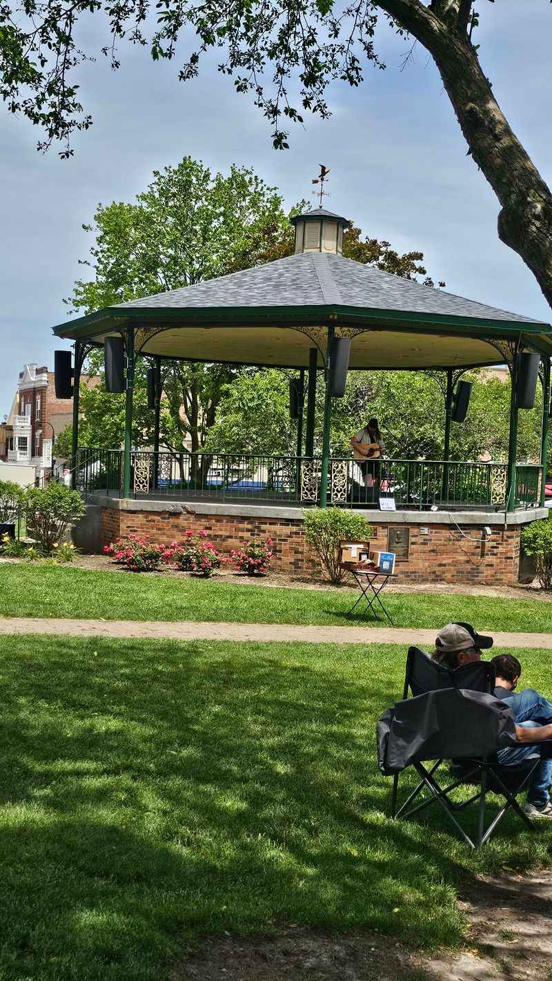 Free Fun Around Town Between Shows