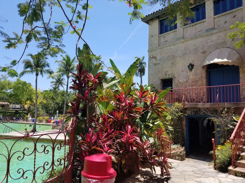 Free Parking And Easy Visiting Details