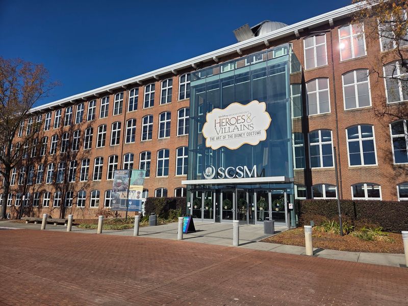 Free Parking, Clean Spaces, And Family Friendly Perks