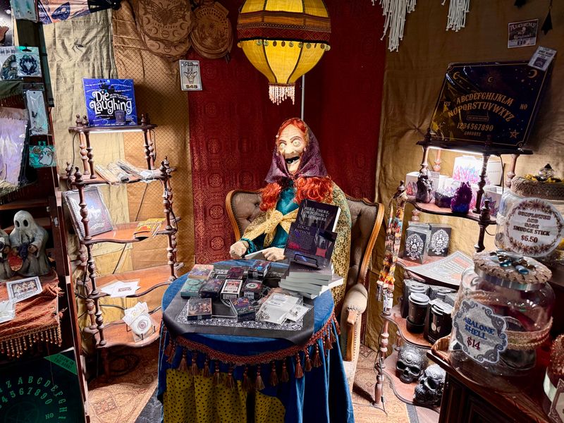 Artist Alley Energy, Local Heart