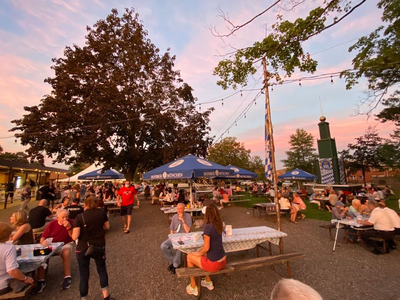 Free Wednesday Night Concerts Draw Huge Summer Crowds