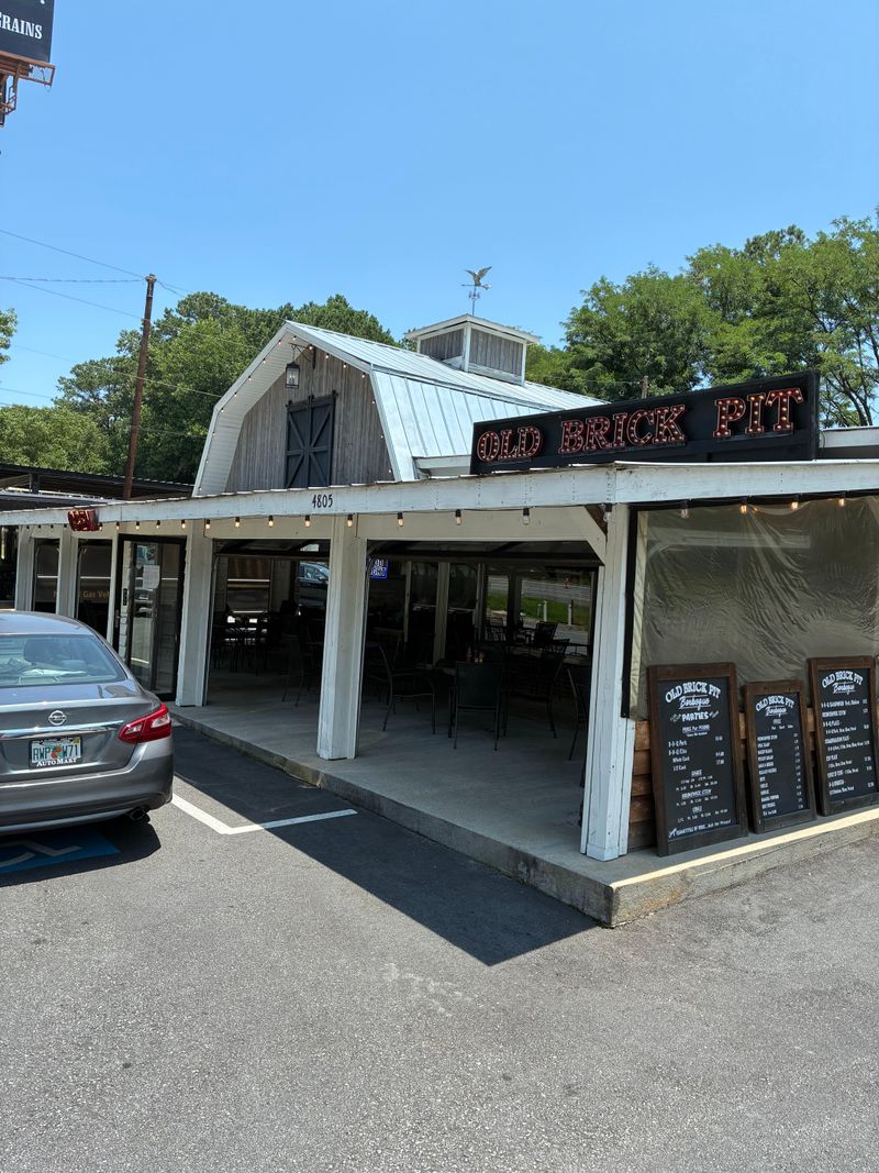 Old Brick Pit Barbeque – Chamblee