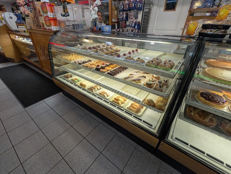 Fresh Bread And Biscotti Round Out The Daily Menu Fresh Bread And Biscotti Round Out The Daily Menu