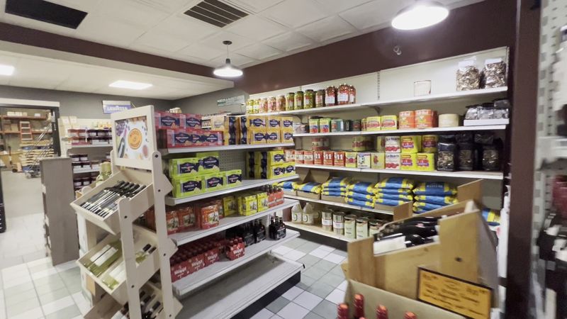 Fresh Bread And Ready-To-Heat Items Fresh Bread And Ready-To-Heat Items