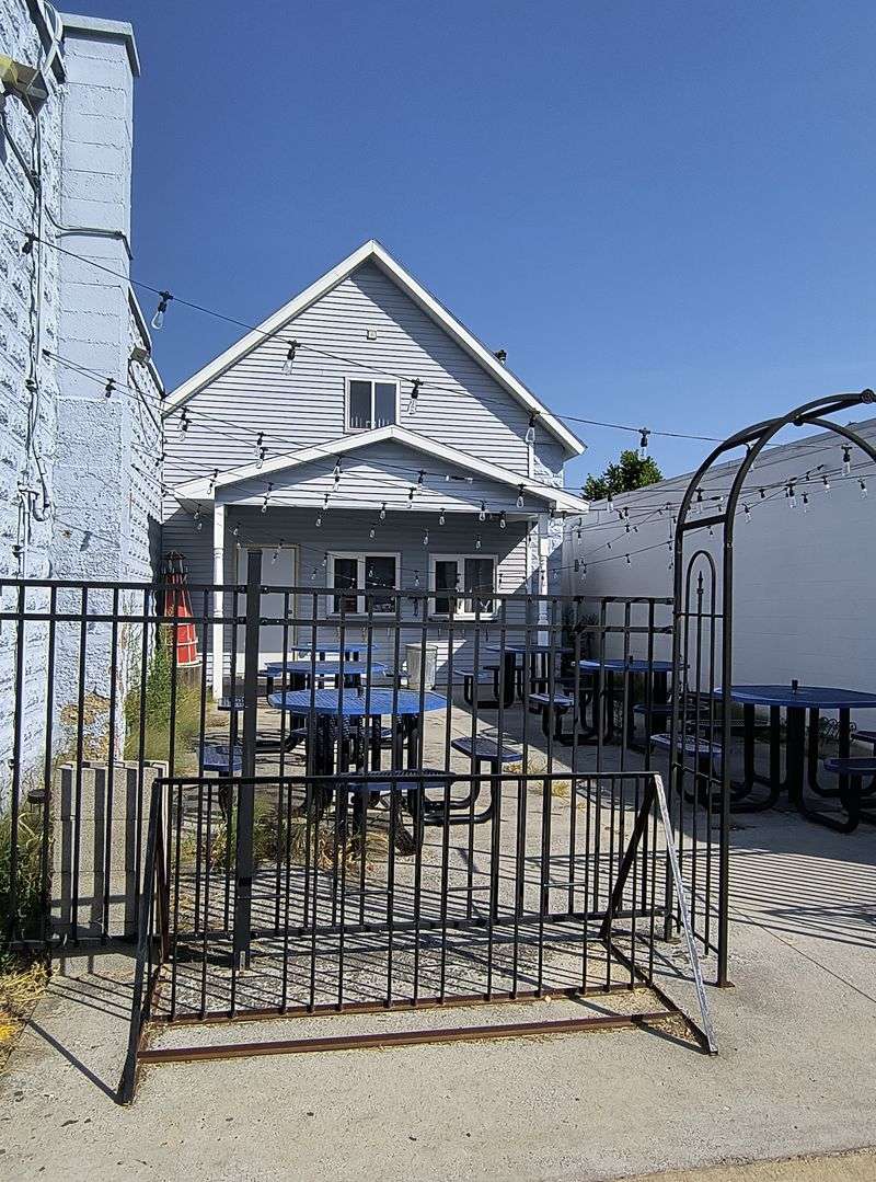 The Deck That Turns Dinner Into An Experience