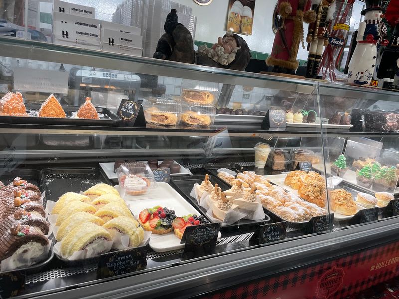 Fresh Pastries, Strudel, And Bakery Treats Fresh Pastries, Strudel, And Bakery Treats