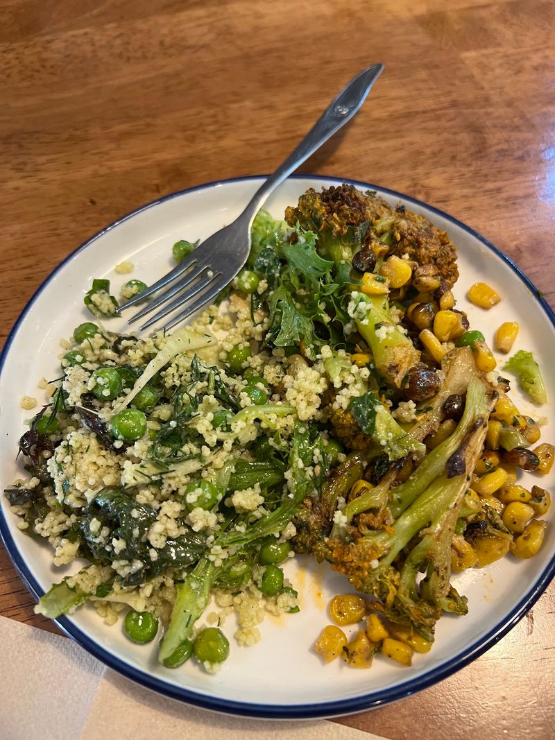 Fresh Salads, Wraps, And Veggie Friendly Picks Fresh Salads, Wraps, And Veggie Friendly Picks
