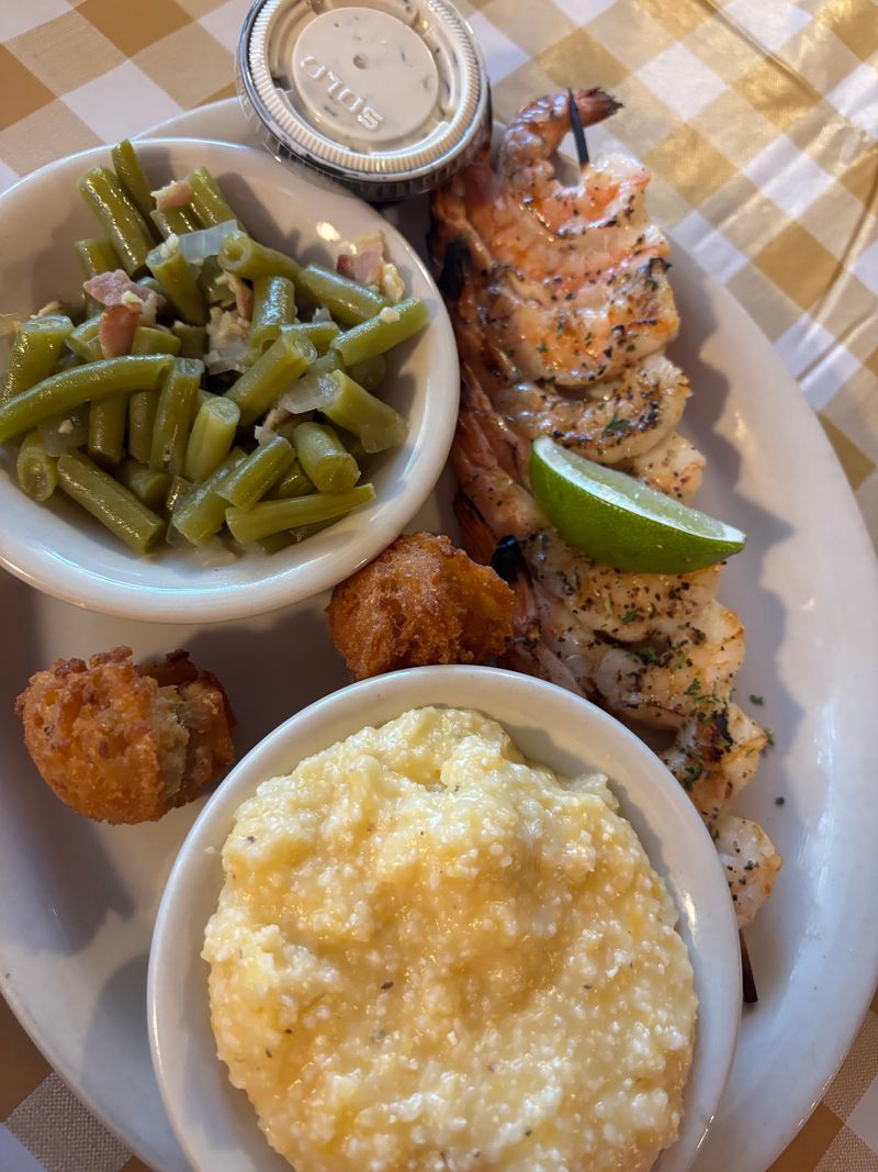 Fresh Seafood Straight From Southern Tradition