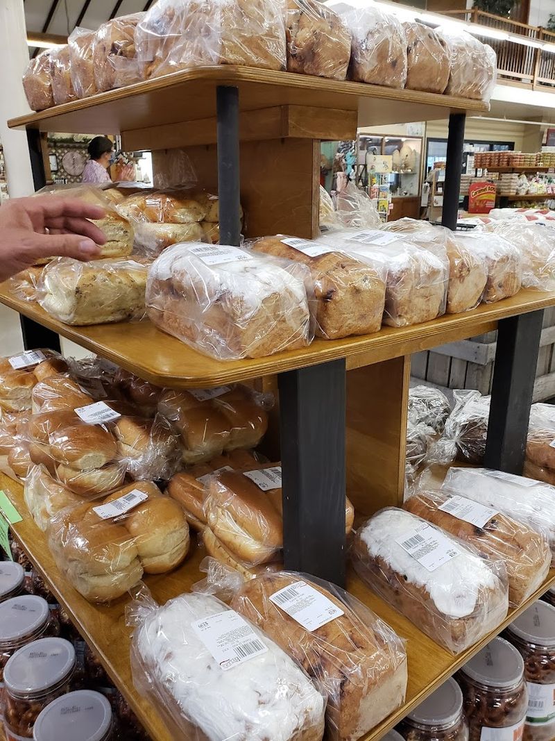 Freshly Baked Pies That Taste Like A Hug From The Past