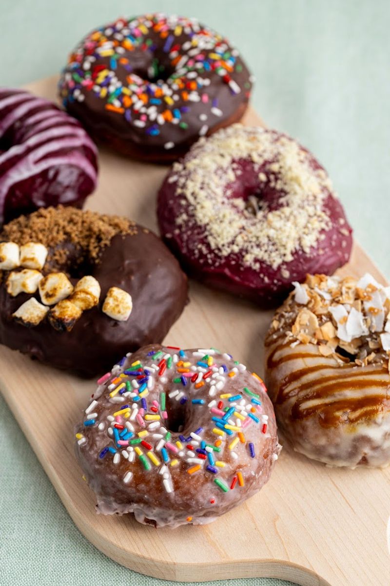 Freshly Fried Donuts Worth Crossing State Lines For