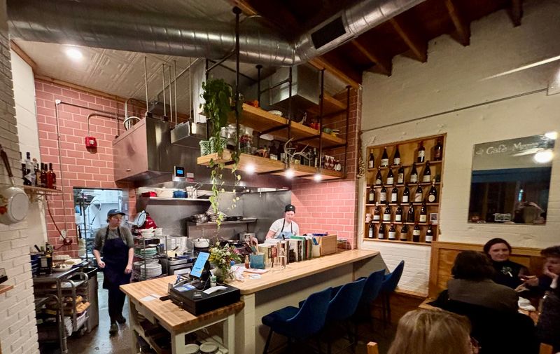 Café Mamo, Grand Rapids