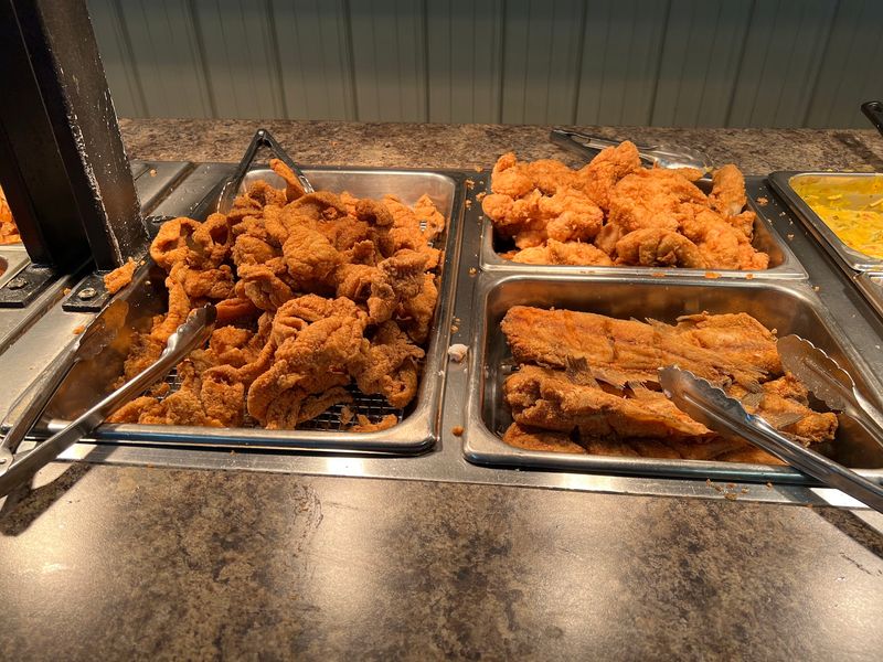 Fried Catfish That Earns Its Crown