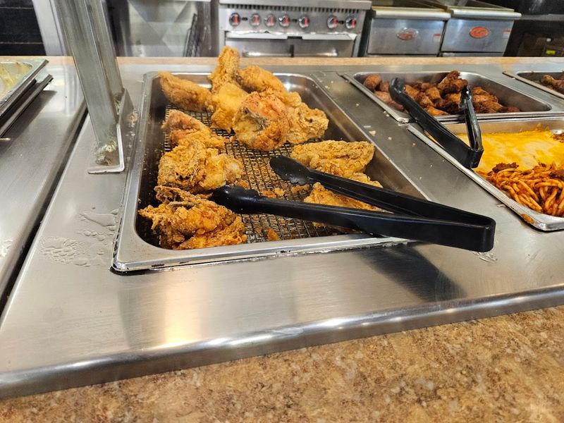 Fried Chicken So Good They Skipped The Salt Shaker