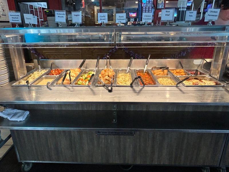 Buffet, Brunch, And Crowd Energy