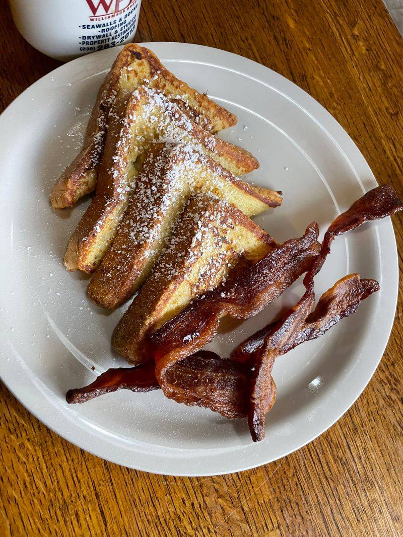 Complimentary Cornbread Muffins And Biscuits That Start Every Meal Right