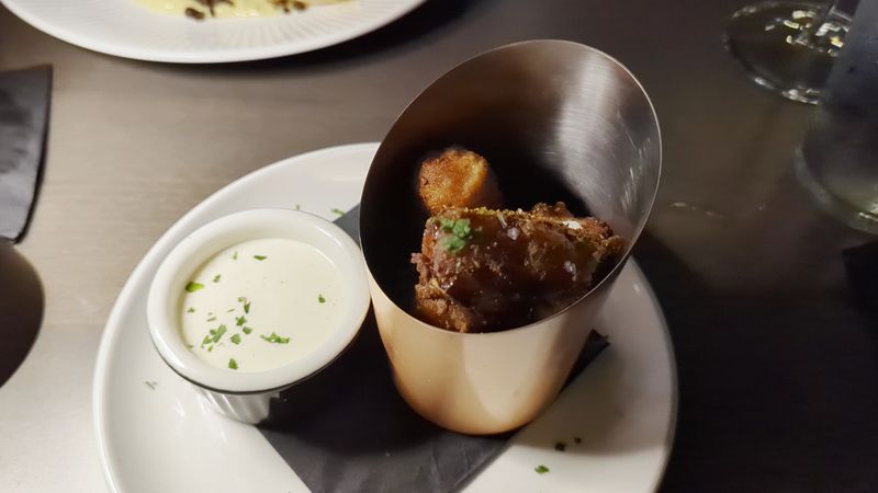 Saffron Social – Peoria (187 SW Washington St)