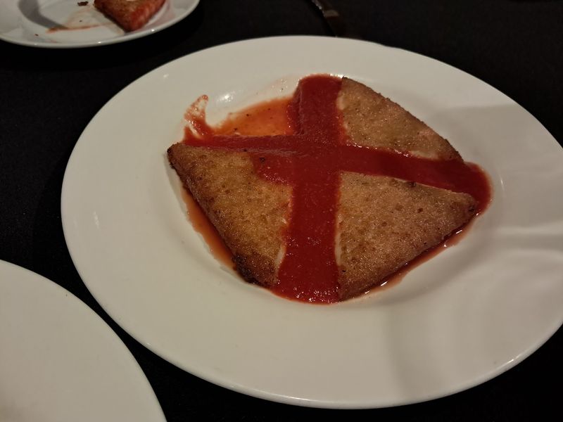 Fried Mozzarella That Starts The Meal Right Fried Mozzarella That Starts The Meal Right