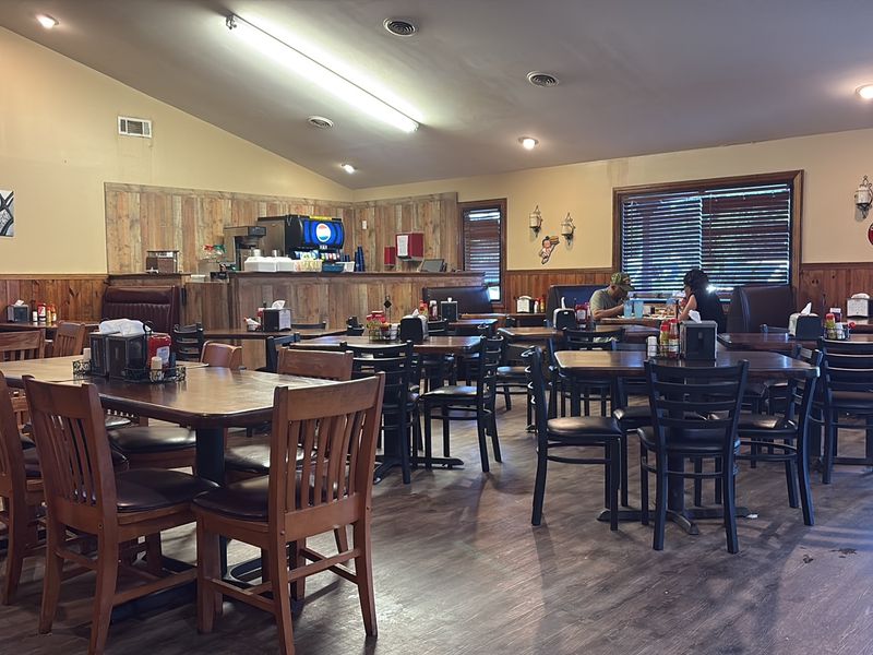 Friendly Faces And Warm Service Friendly Faces And Warm Service