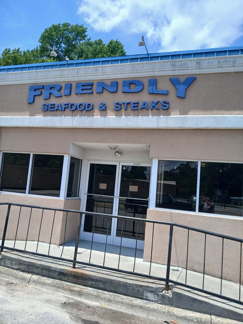 Friendly Seafood & Steaks