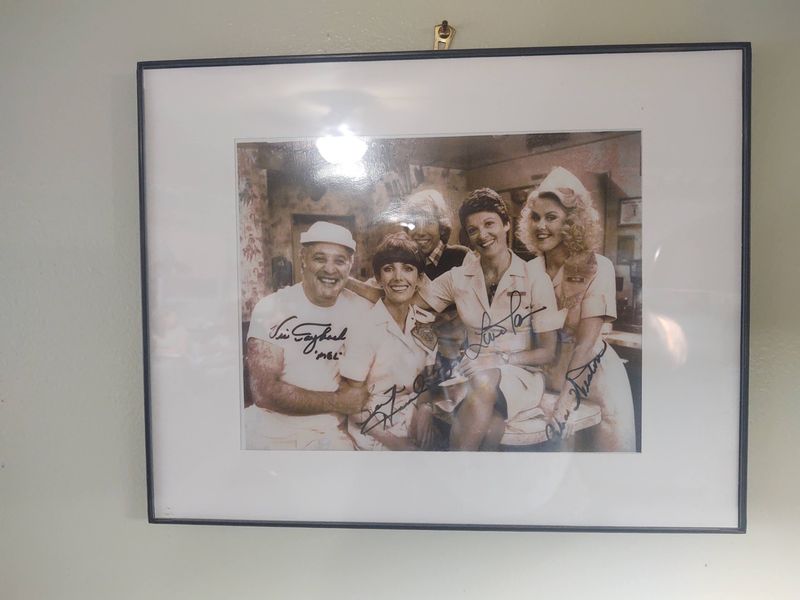 Friendly, Seasoned Waitresses Friendly, Seasoned Waitresses