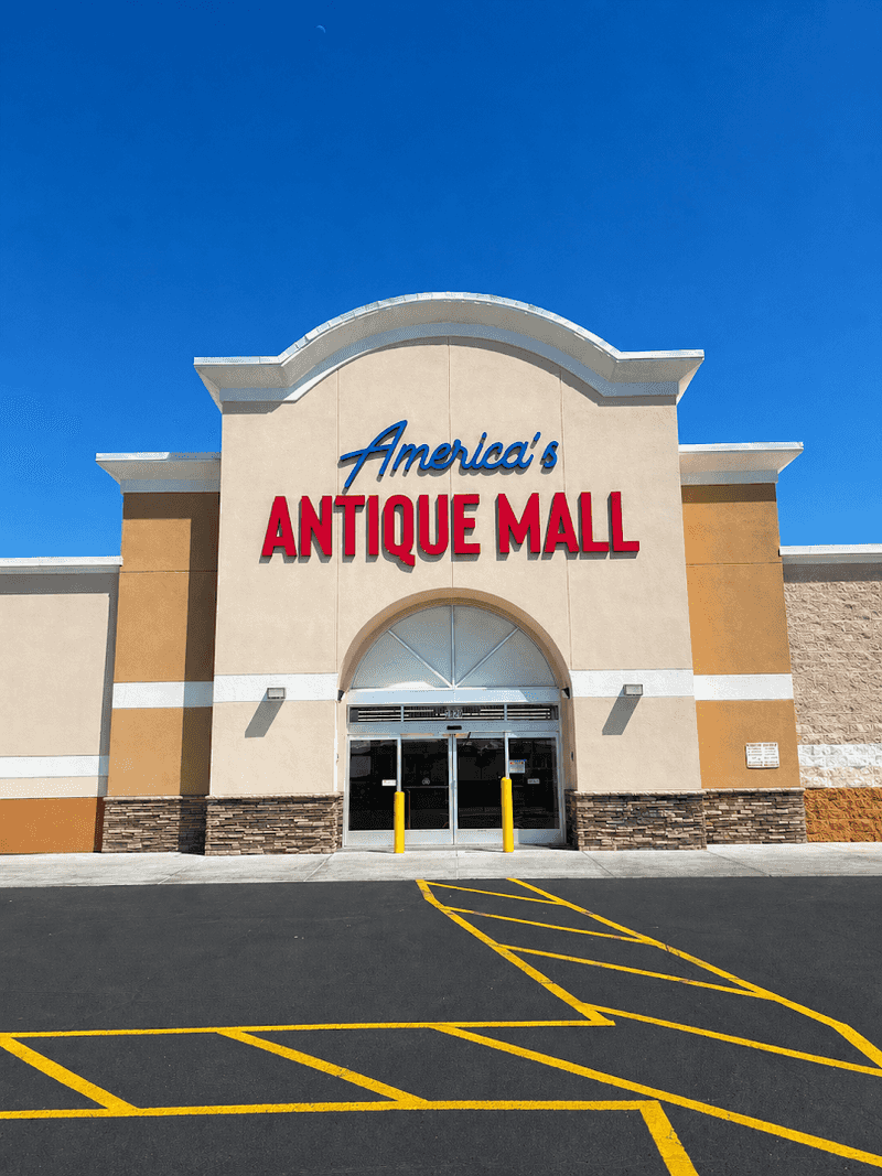 Friendly Staff And A Hassle-Free Shopping Experience Friendly Staff And A Hassle-Free Shopping Experience