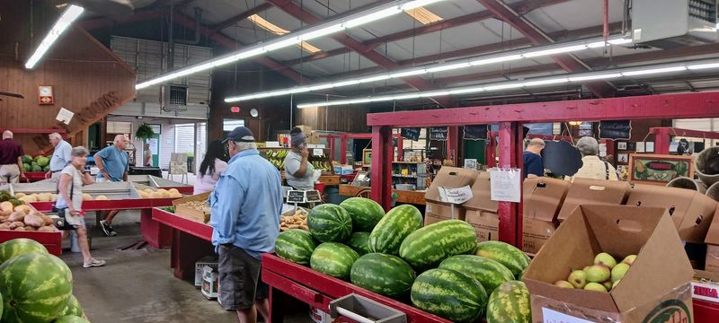Friendly Staff And Welcoming Vendors Friendly Staff And Welcoming Vendors