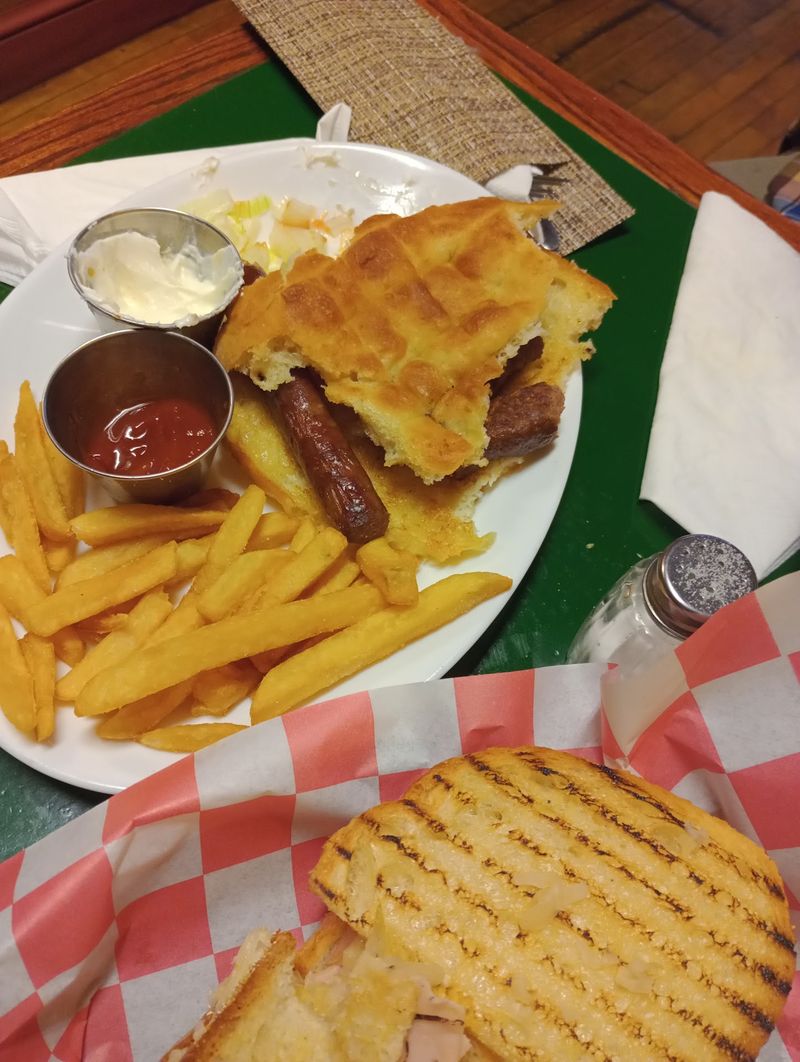 Fries Inside The Sandwich, Because Pittsburgh Fries Inside The Sandwich, Because Pittsburgh