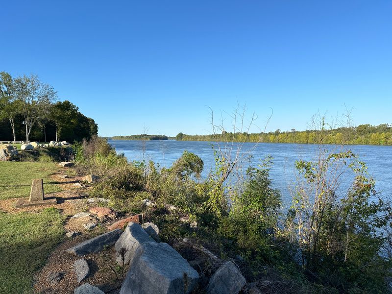 River Views And Unhurried Time