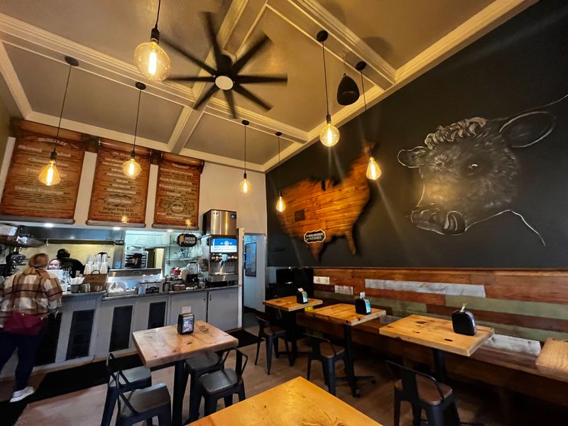 Service That Feels Like A Neighbor’s Wave