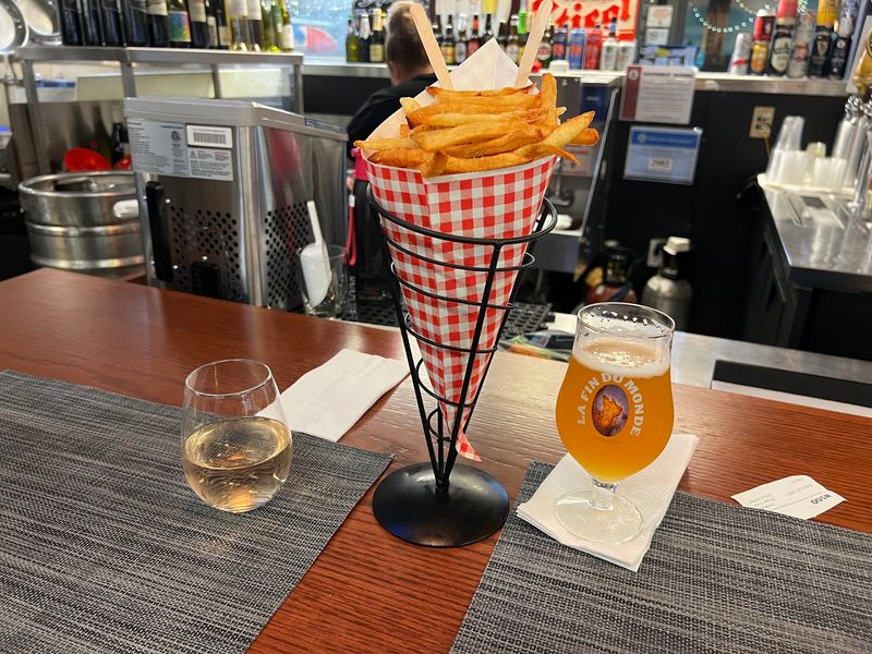 Frietkoten Belgian Fries & Beer (Chicago)