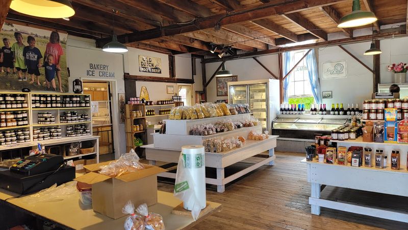 Dutch Farm Market, South Haven