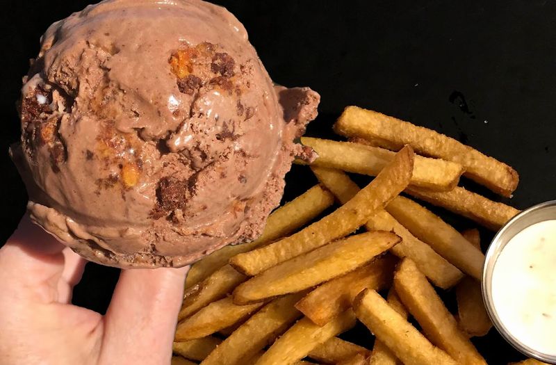 Frite And Scoop