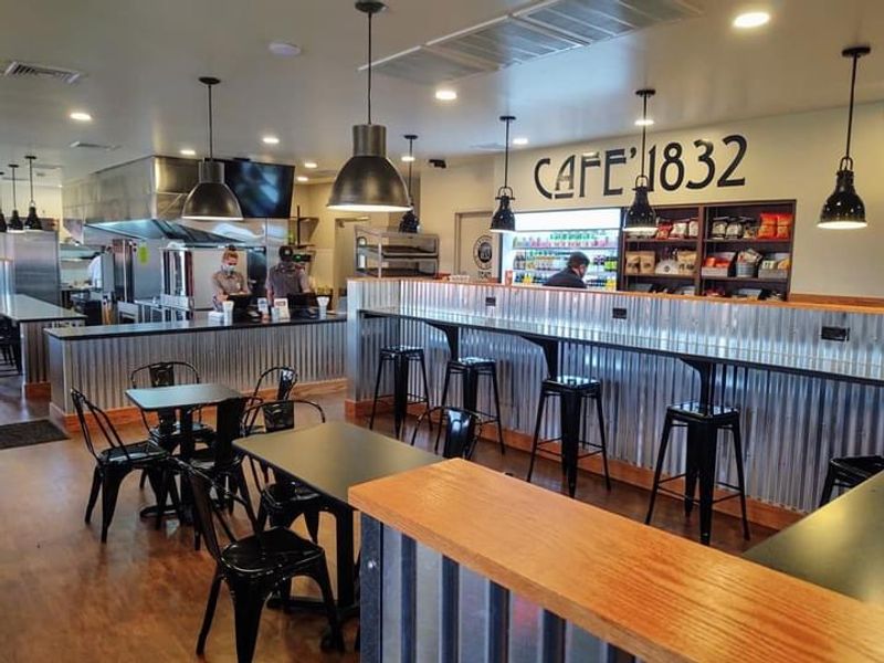 Cafe 1832, PA
