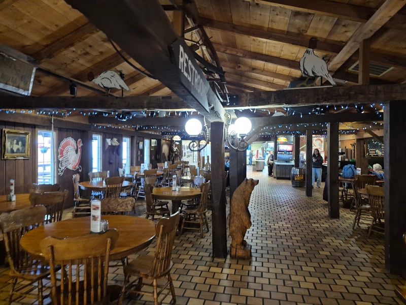 Dinner Theater Timing For Food