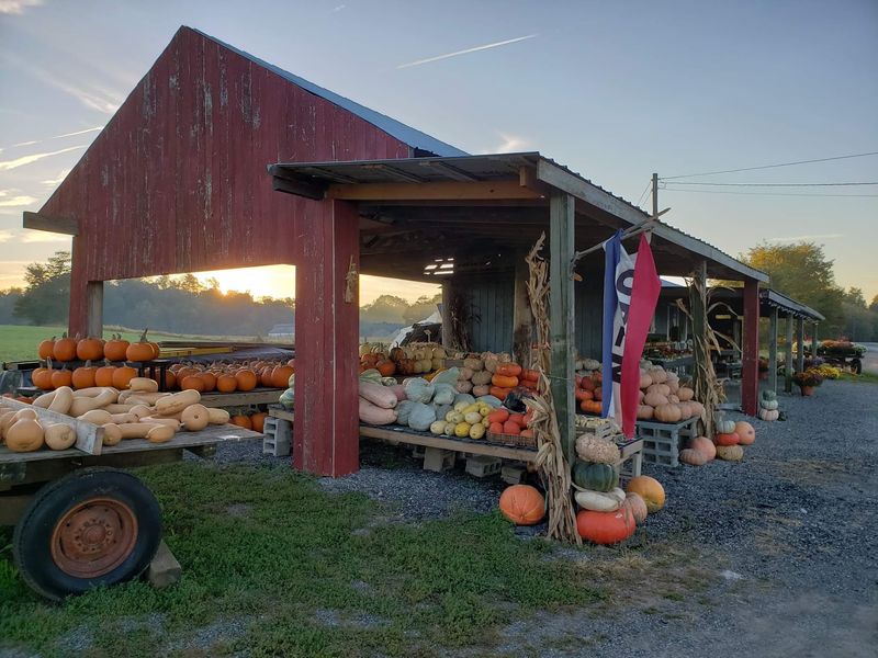 Funk's Riverview Produce Stand