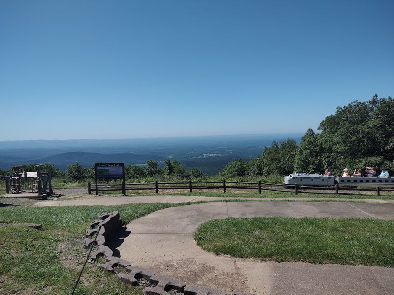 Mountain Glory Station Train (Queen Wilhelmina State Park), Mena