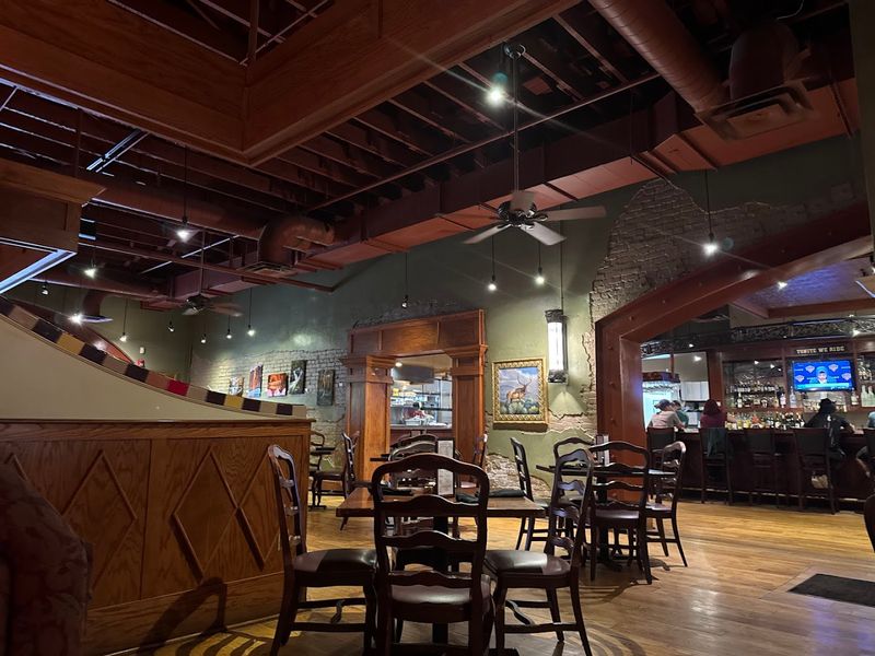 Mike's Place, Conway