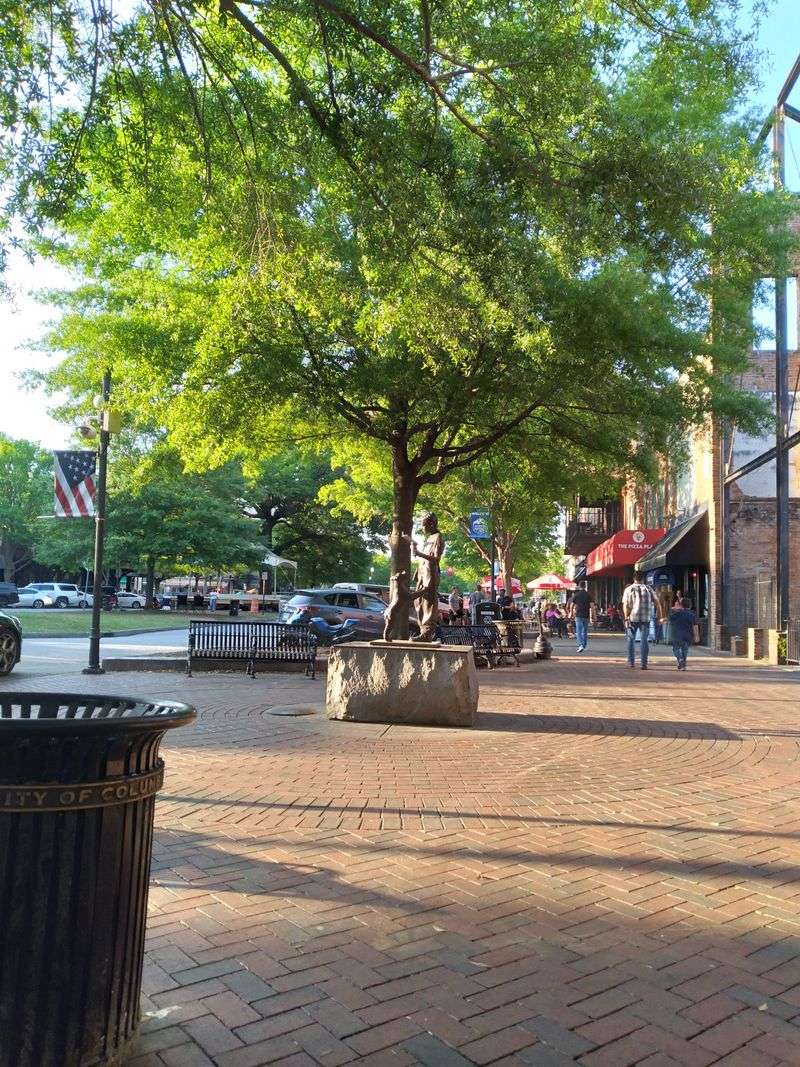 Columbus — Broadway Holiday Parade (Uptown Columbus) — 25 W 10th St, Suite 4