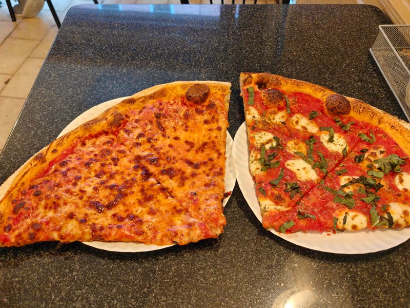 Ernesto's Pizza – Boston