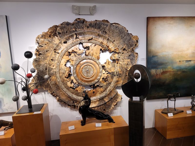 Galleries That Make Window Shopping Dangerous