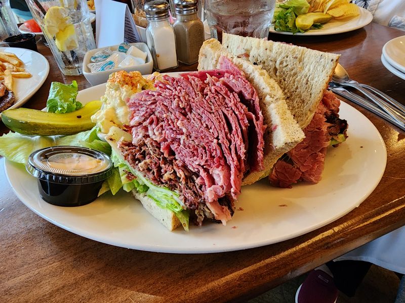 Joe’s Deli & Restaurant, Rocky River