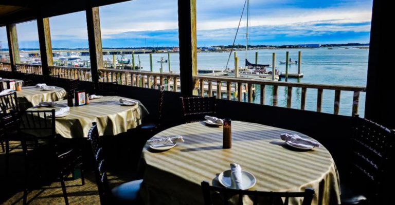 Galveston, Texas’s Best Seafood Restaurants Everyone Is Talking About