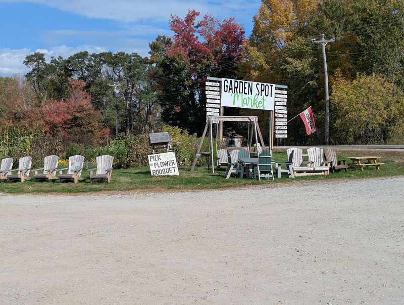 Garden Spot Market, Wells