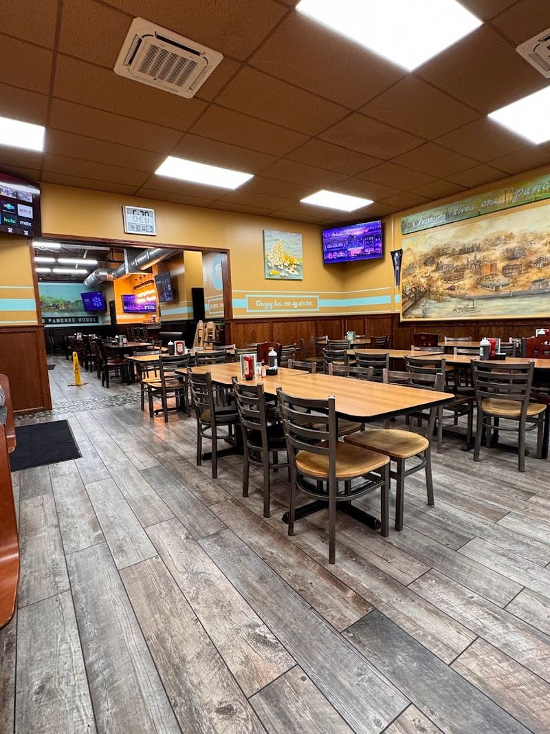 QC Coffee and Pancake House - Rock Island