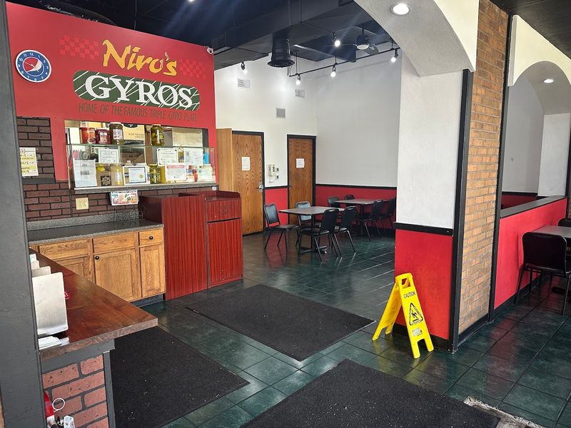 Niro's Gyros - Champaign