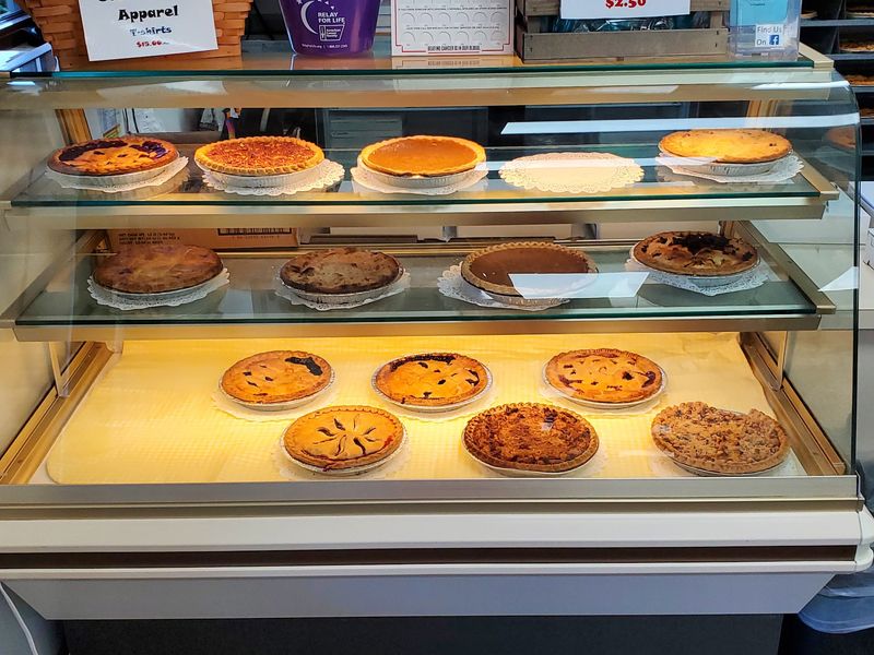 Gardner Pie Co, Akron